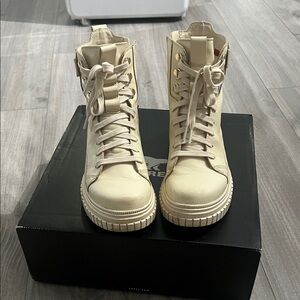 Sorel Cream Lace Up Women's Boots